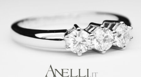 Anello Trilogy 0,54 carati D-VS1