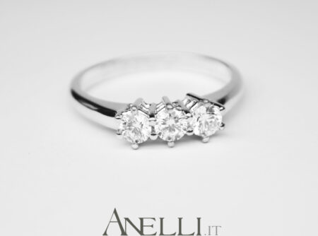 Anello Trilogy Diamanti 0,60 carati E-VVS1