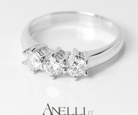 Anello trilogy 0,66 carati (G-VS1)
