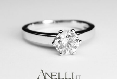 Anello con Diamante da un Carato G-VS1 GIA