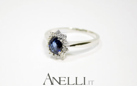Anello con zaffiro naturale e diamanti