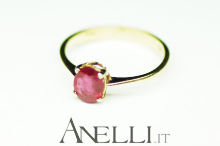 Anello in Oro Rosa con Rubino naturale