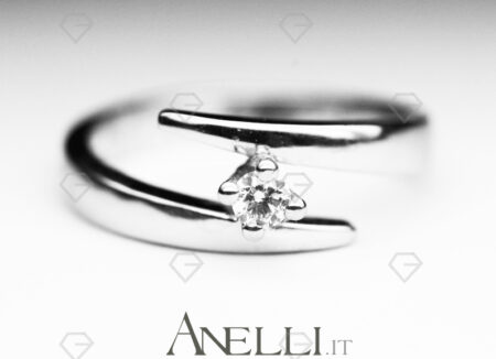 Anello solitario 0,085 carati