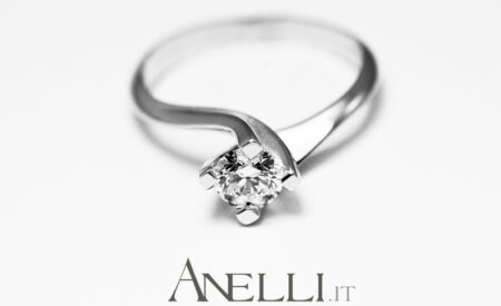 Anello solitario 0,38 carati (Colore F - Purezza VVS1)