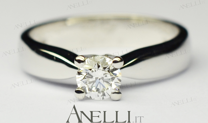 Anello Solitario 0.40 carati colore H purezza VS2