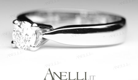 Anello Solitario Classico 0.38 carati H-VS2