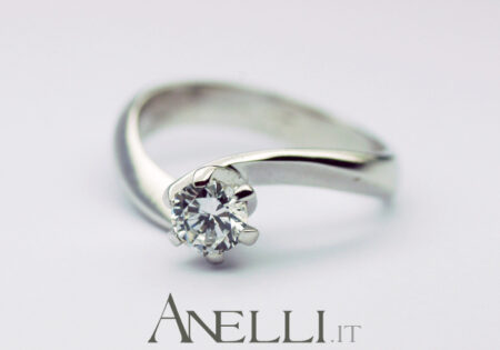 Anello Solitario con Diamante di mezzo carato GIA