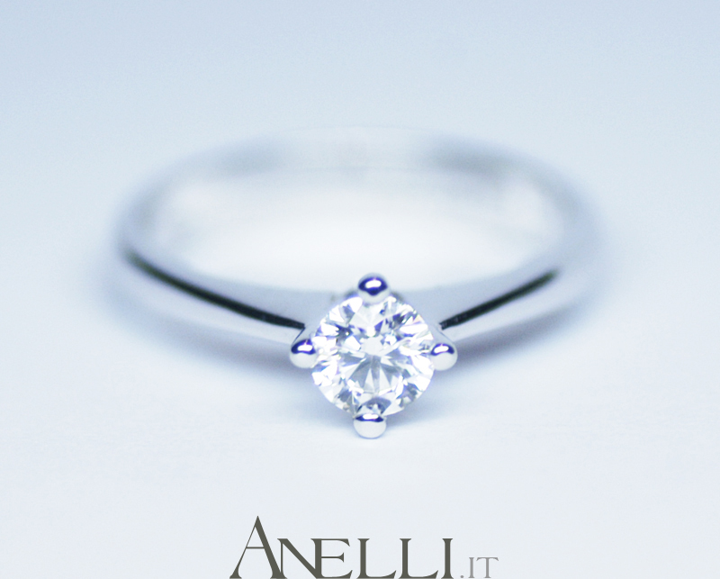 Anello Solitario Diamante 0,32 carati GIA