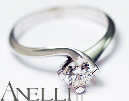 Anello Solitario Valentino 0,45 carati (F-VS1)