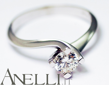 Anello Solitario Valentino 0,45 carati (F-VS1)