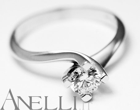 Anello Solitario Valentino 0,45 carati (F-VVS1)
