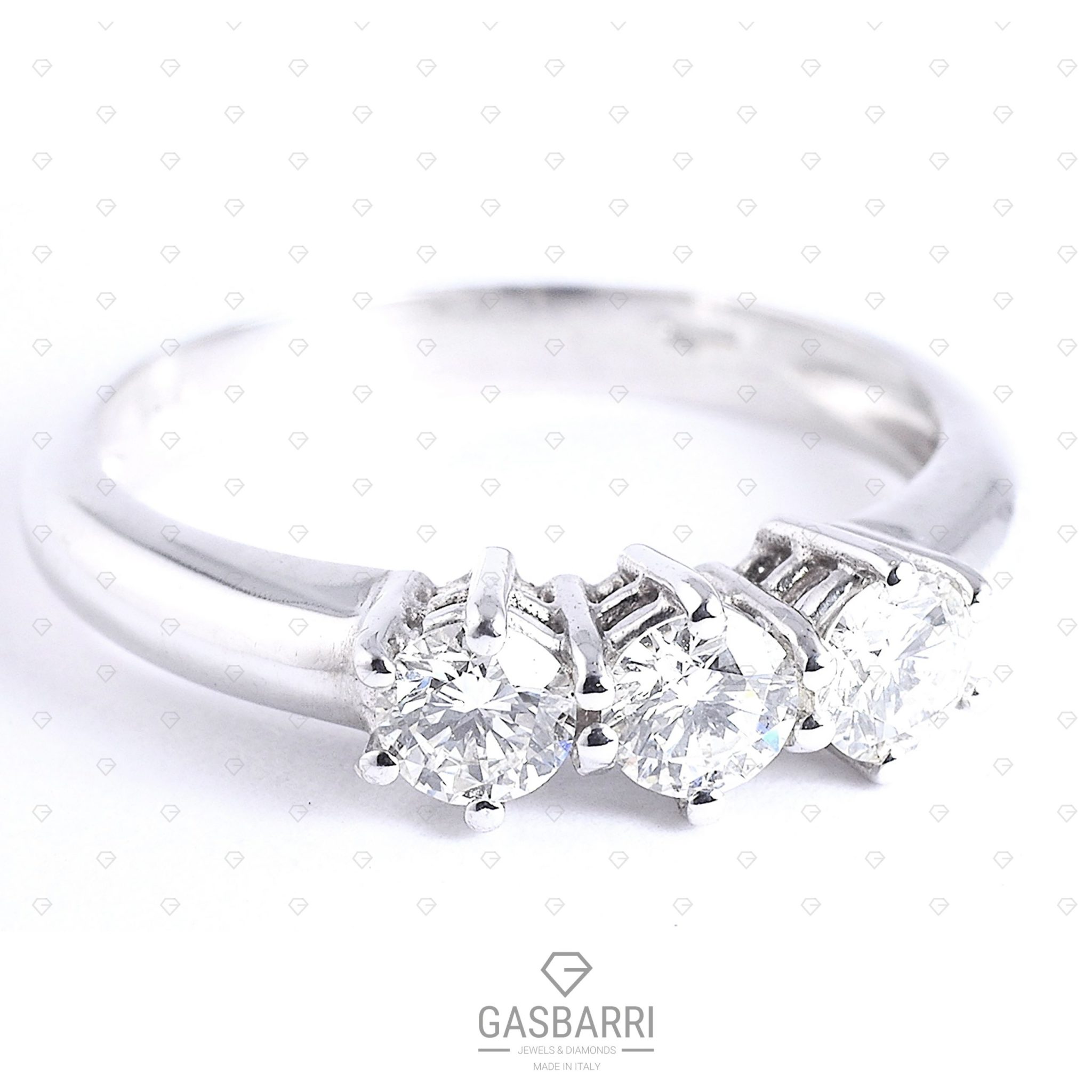 Anello trilogy 0,51 carati (G-VS1)