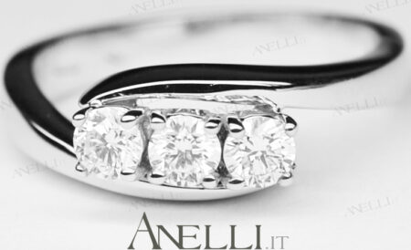 Anello Trilogy 0.60 carati colore G purezza VS1