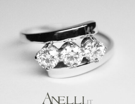 Anello Trilogy 0,90 carati G-VS1 GIA