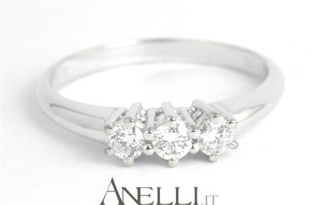 Anello Trilogy da 0,24 carati (Colore F - Purezza massima)