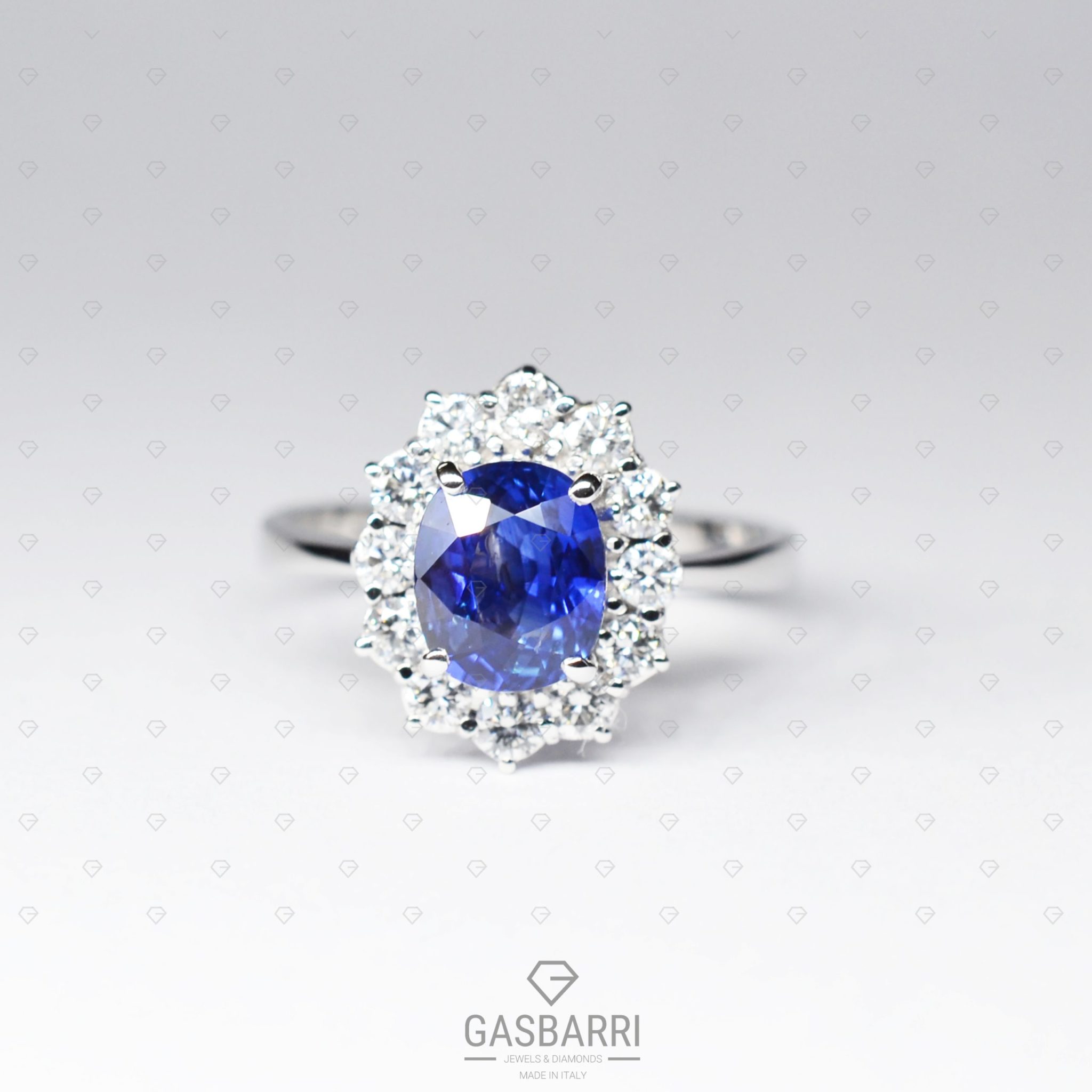 Anello Zaffiro Blu e Diamanti
