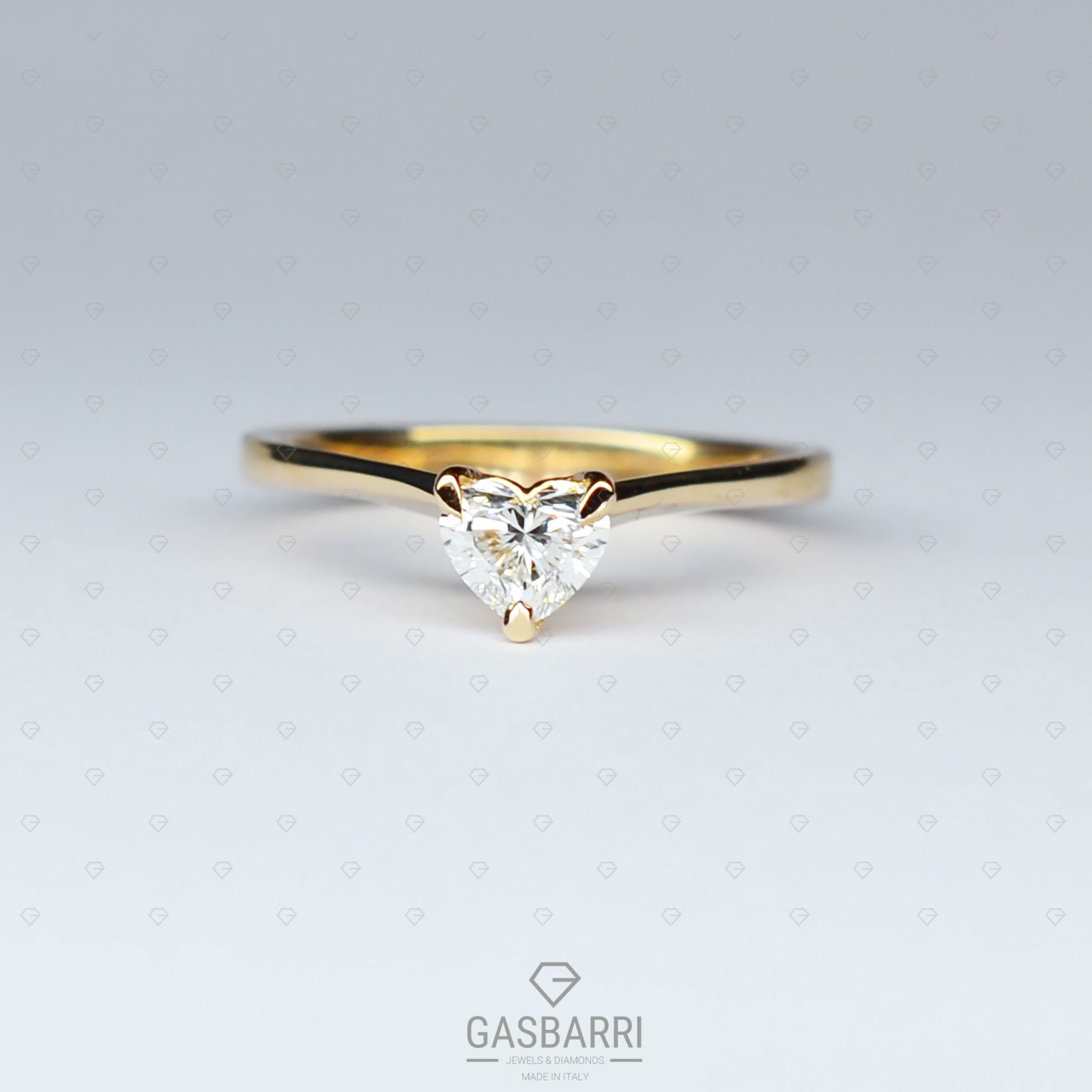 Diamante a Cuore su Oro Giallo