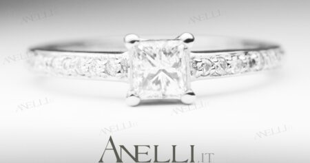 Solitario con Diamante Princess 0.40 carati F-IF