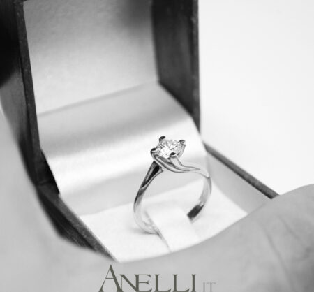 Anello Fidanzamento 0.60 ct D-SI1 GIA