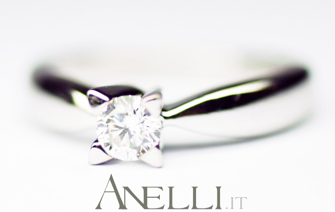 Anello Solitario 0,40 carati D-VS1 GIA