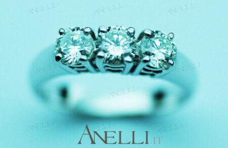 Trilogy Diamanti 0.75 carati colore E purezza VS1 GIA