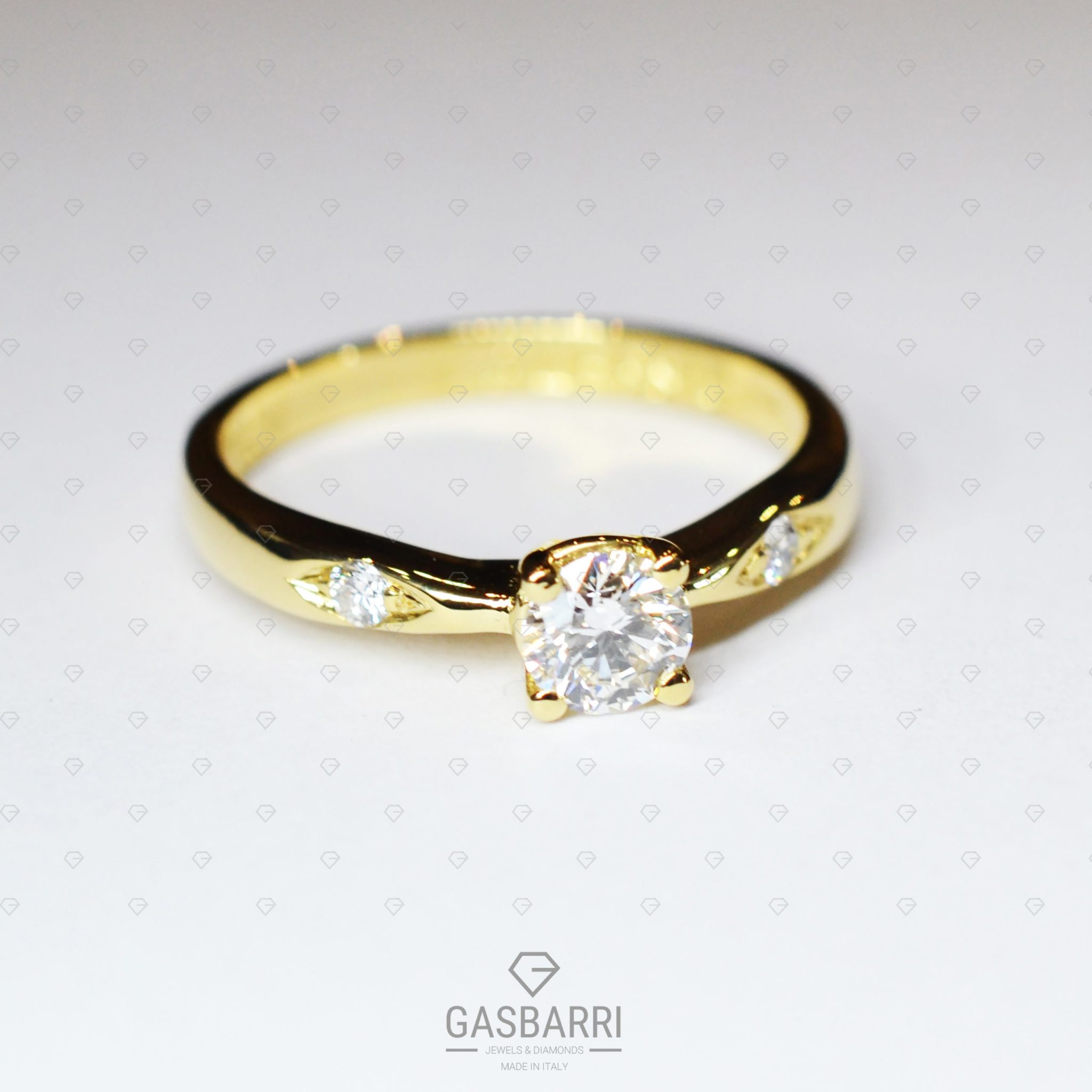 Anello Oro Giallo e Diamanti GIA