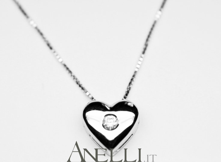 Ciondolo a cuore con diamante