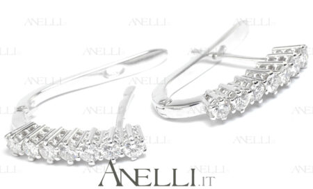 Orecchini classici con diamanti