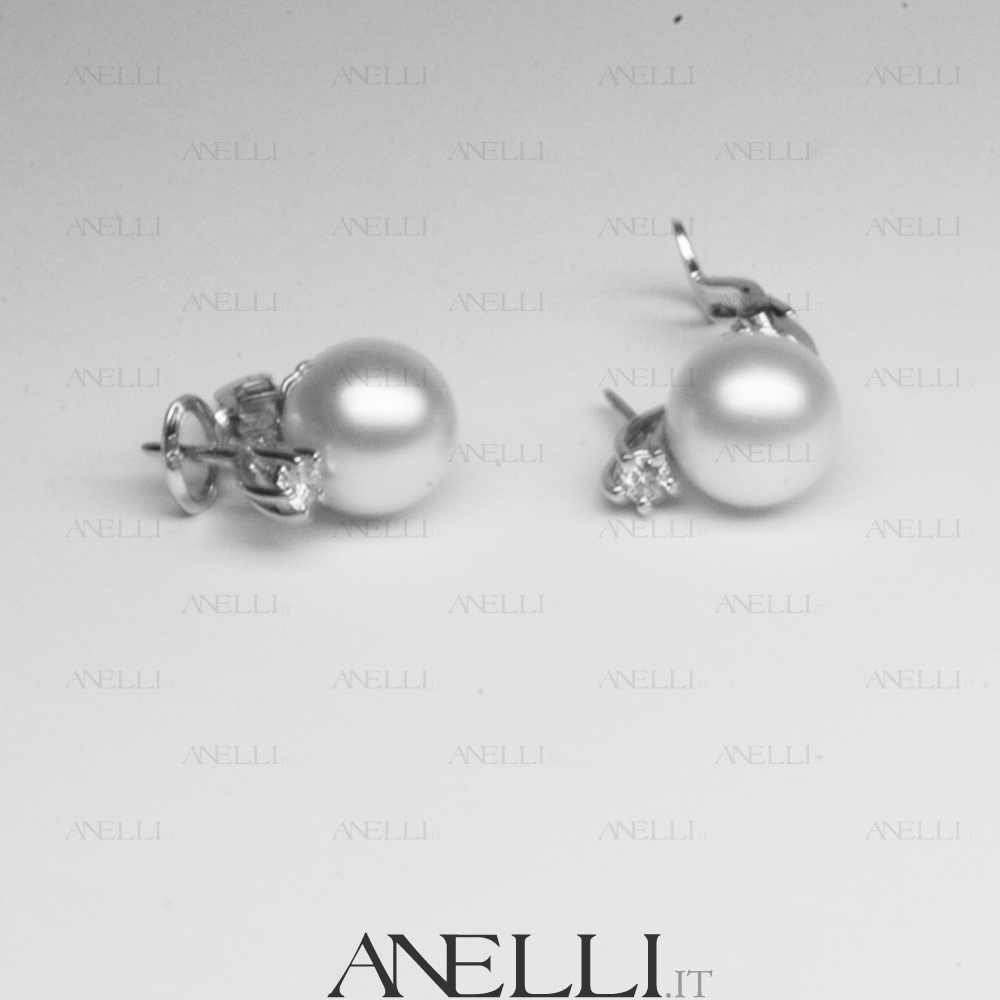 Orecchini con perle naturali e diamanti